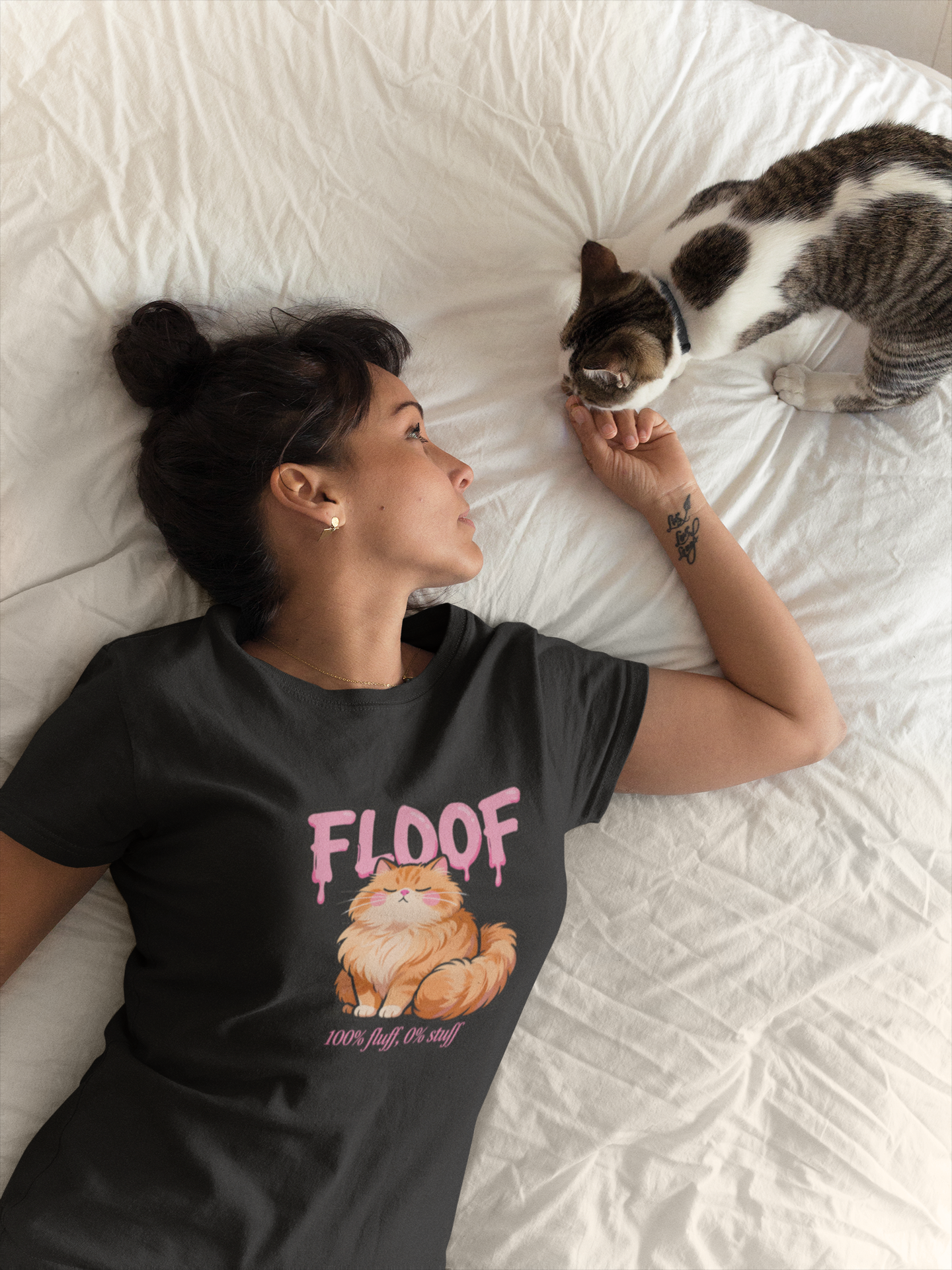 FLOOF Katzen T-Shirt - Flauschiges Cat Lover Shirt - Unisex Bio-Baumwolle