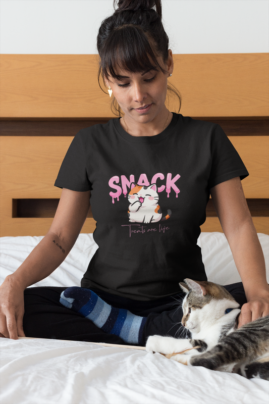 SNACK Katzen T-Shirt - Hungriges Cat Lover Shirt - Unisex Bio-Baumwolle